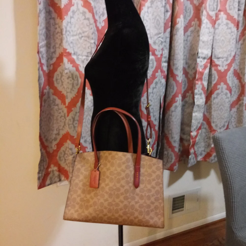 Authentic Coach Charlie Carryall
